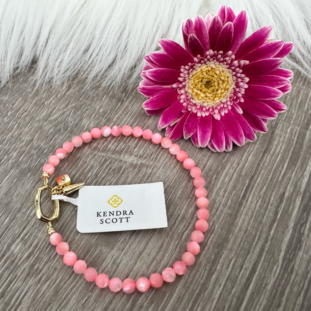 🌸 KENDRA SCOTT Pink Chalcedony Sylvia Gold Stretch Bracelet